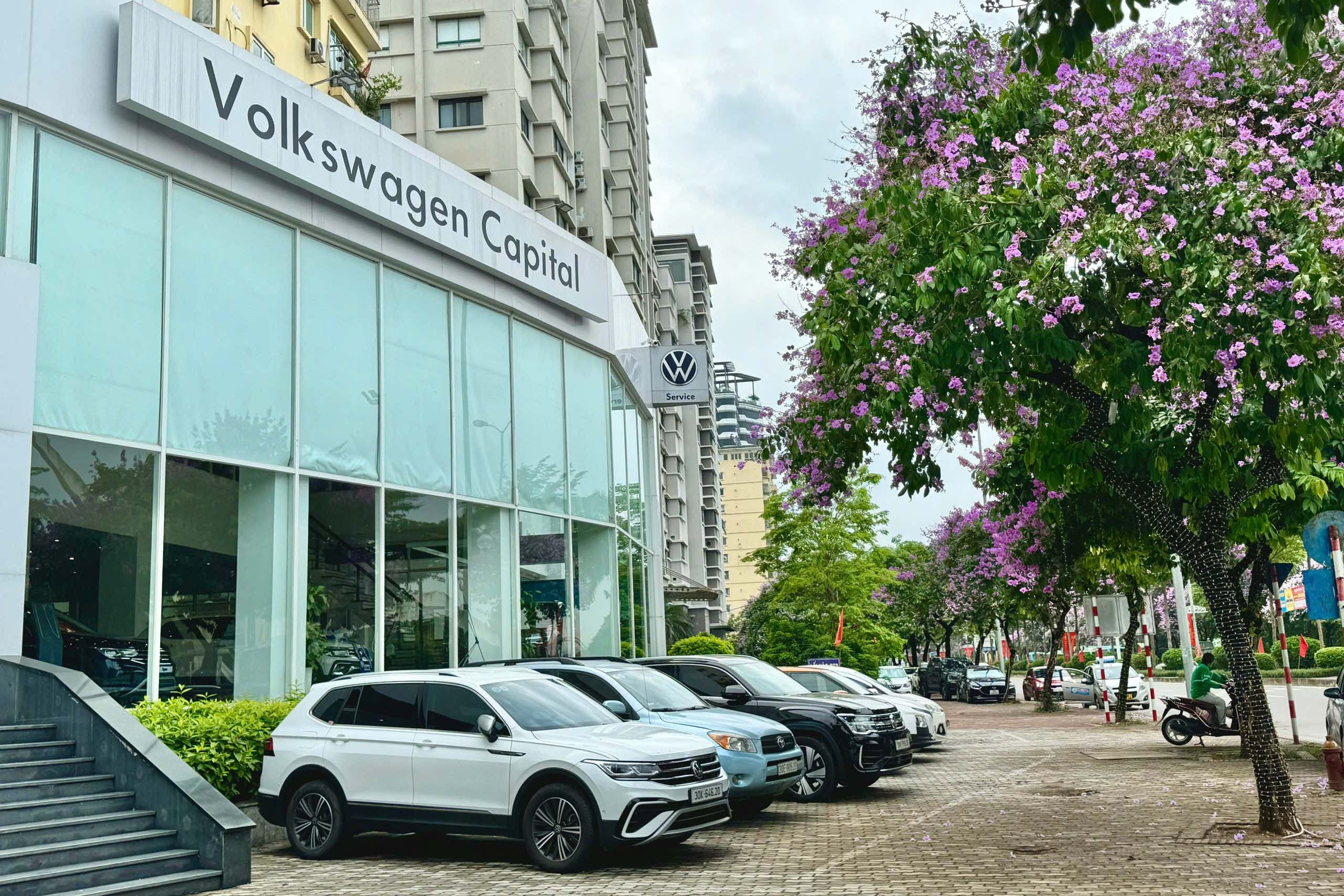 showroom volkswagen Phạm Văn Đồng