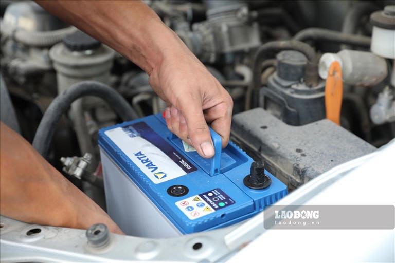 Một chuyến đi dài bằng ôtô luôn hứa hẹn những trải nghiệm đáng nhớ, nhưng cũng tiềm ẩn rủi ro nếu phương tiện không được kiểm tra kỹ lưỡng trước chuyến đi. Ảnh: Hữu Vũ