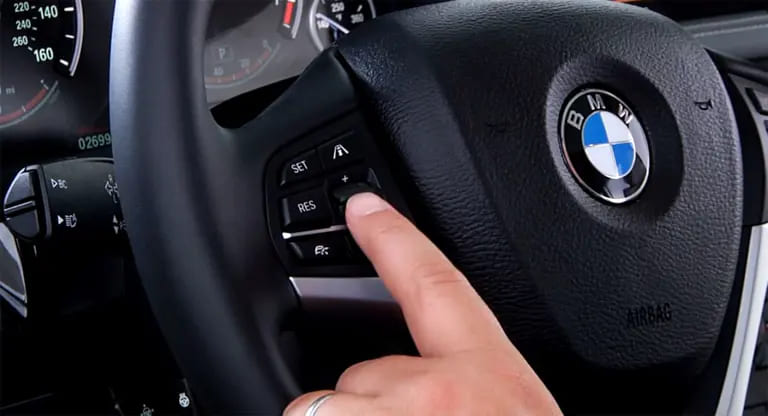 Dưới đây là những tính năng trên xe ôtô thường bị các tài xế sử dụng sai cách.
