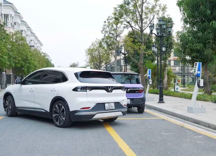 Hai cách đỗ xe cơ bản cho tài xế mới