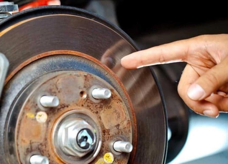 Loạt nguyên nhân khiến phanh xe ôtô nhanh hỏng