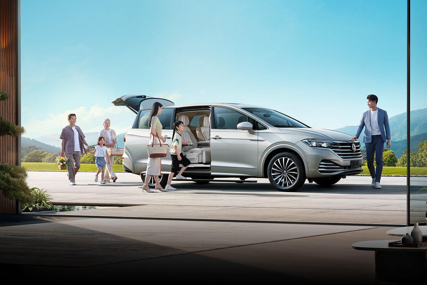 Volkswagen Viloran Luxury và Premium, bảng giá MPV hạng sang cỡ lớn thương hiệu Đức