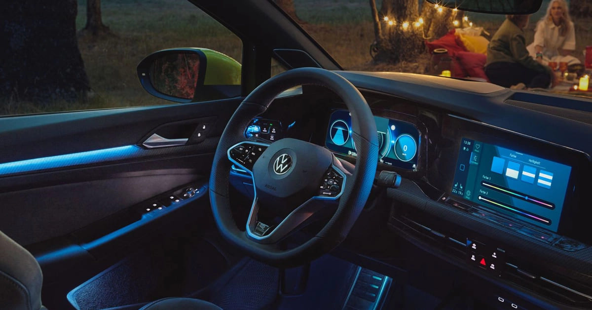 Golf 1.5 eTSI Interior