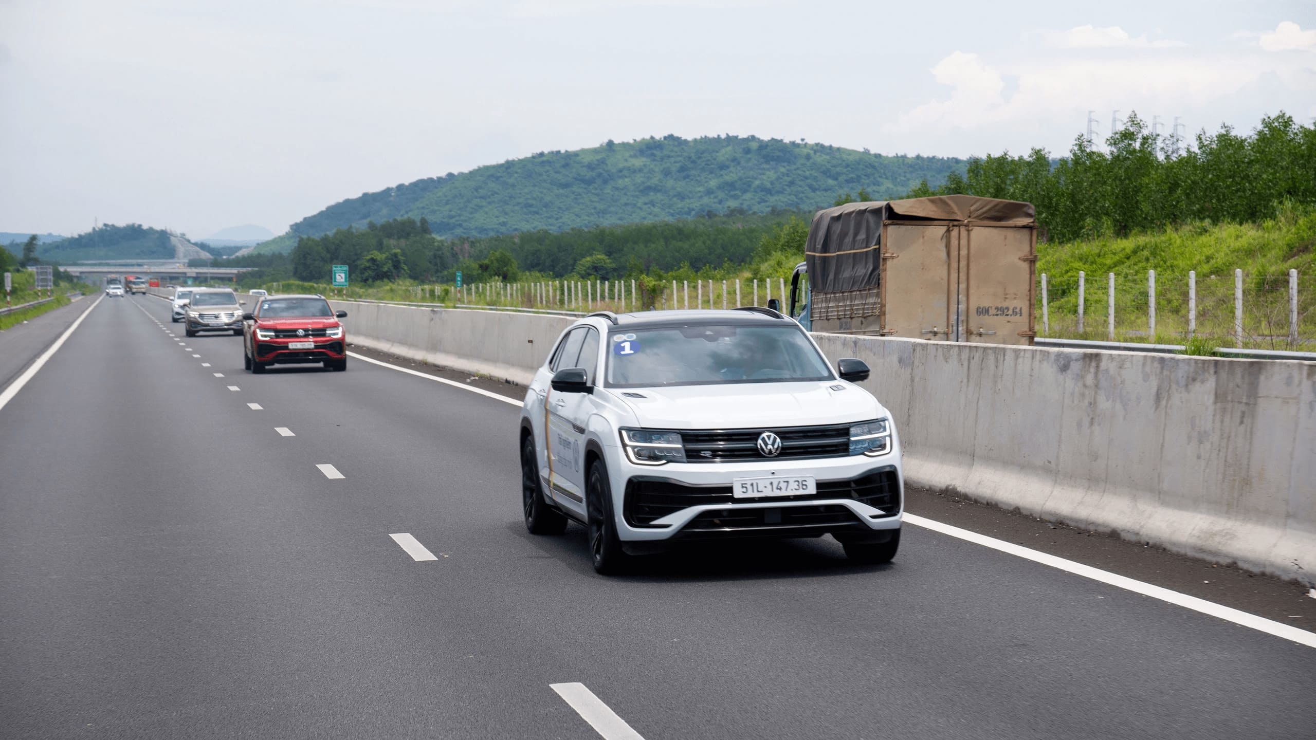 'Giải mã' sức hút bộ đôi Volkswagen Viloran, Teramont X tại Việt Nam- Ảnh 1.