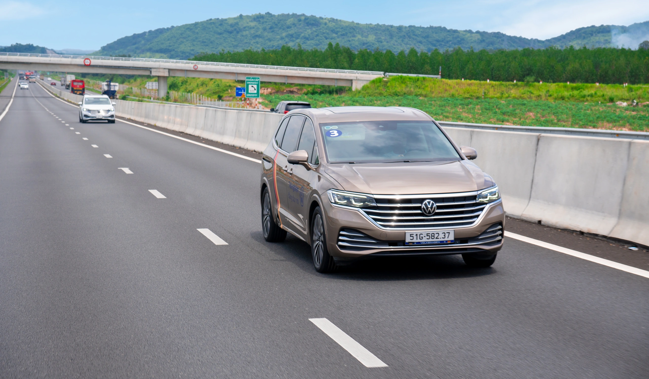 'Giải mã' sức hút bộ đôi Volkswagen Viloran, Teramont X tại Việt Nam- Ảnh 1.