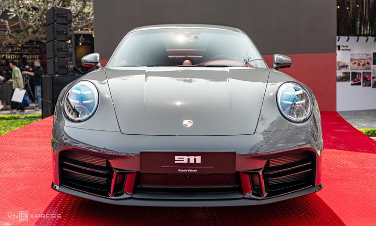 Porsche 911 2025 giới thiệu tại Hà Nội ngày 22/3. Ảnh: Minh Quân