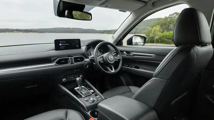Mazda bất ngờ tiếp tục cập nhật nhẹ CX-5 trước ngày xe lên đời trong năm 2025 - Ảnh: Drive