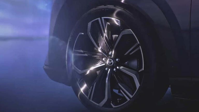 Nội thất phía sau hứa hẹn sẽ rộng hơn một chút nhờ kết cấu SUV - Ảnh: Changan Mazda