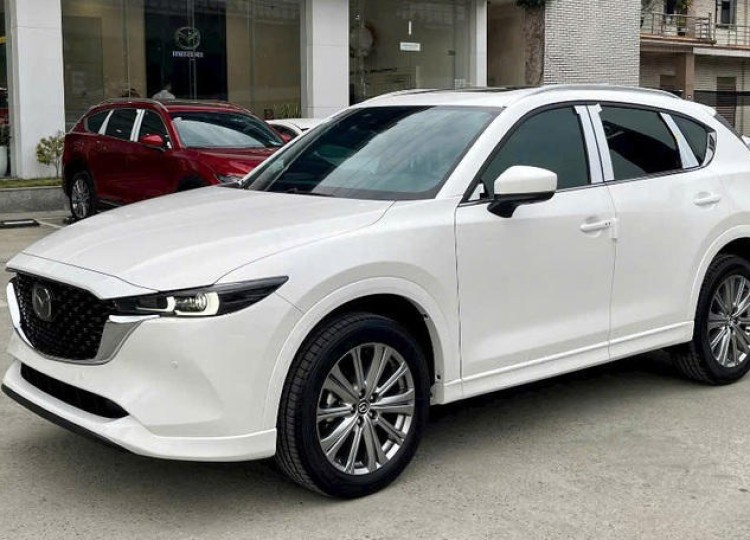 Tin tức giá xe: Hàng loạt SUV cỡ C giảm giá mạnh, có mẫu rẻ hơn cả xe cỡ B