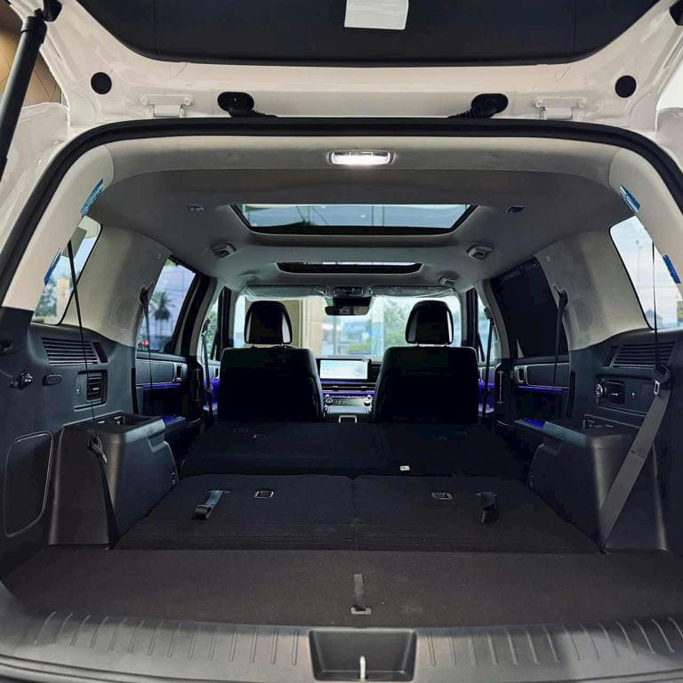 Tin tức giá xe: Hyundai Santa Fe giảm giá tới 145 triệu đồng tại đại lý