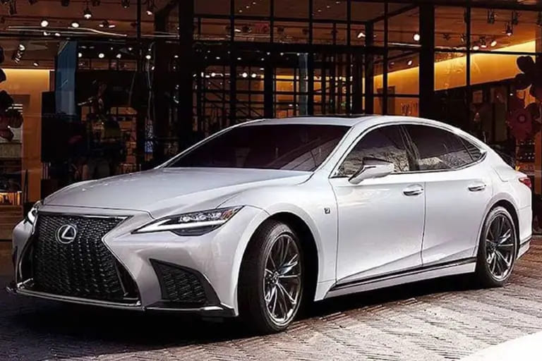 Lexus LS Hybrid là mẫu xe khá mất giá sau 5 năm sử dụng. Ảnh: Lexus