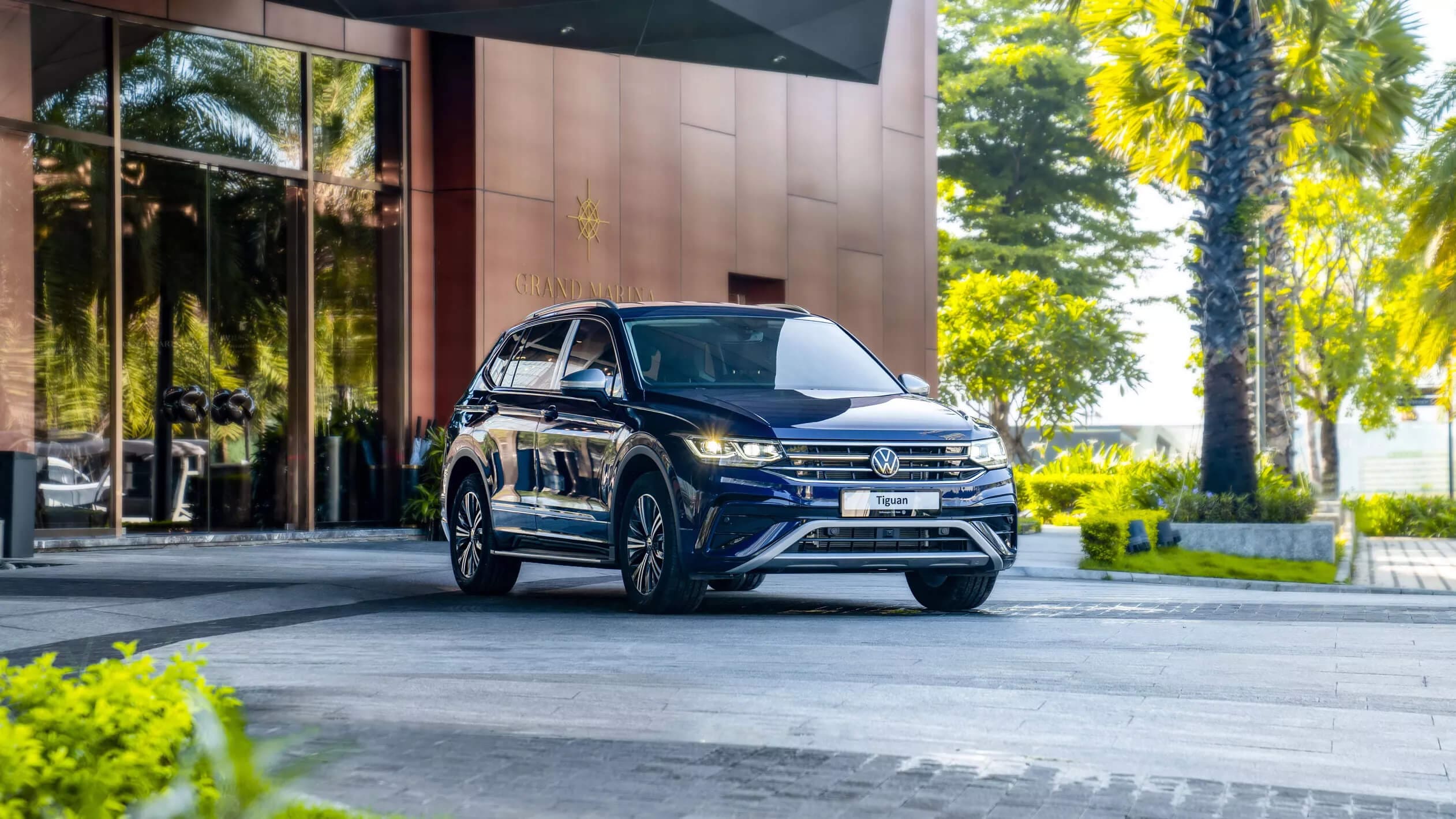 Volkswagen Tiguan - một mẫu SUV 7 chỗ linh hoạt và không gian rộng rãi.