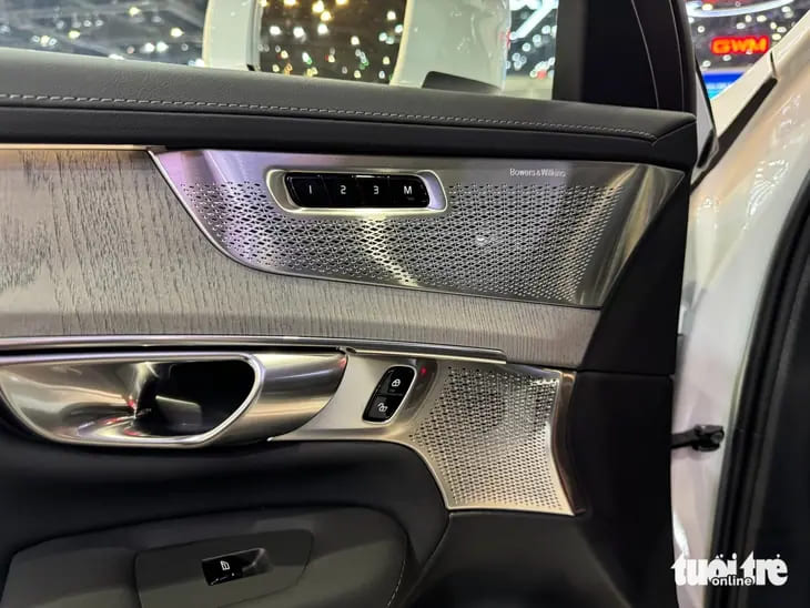 Volvo XC90 2025 sắp về Việt Nam: Máy hybrid 455 mã lực, chạy không cần xăng 70km