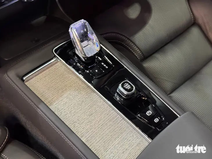 Volvo XC90 2025 sắp về Việt Nam: Máy hybrid 455 mã lực, chạy không cần xăng 70km