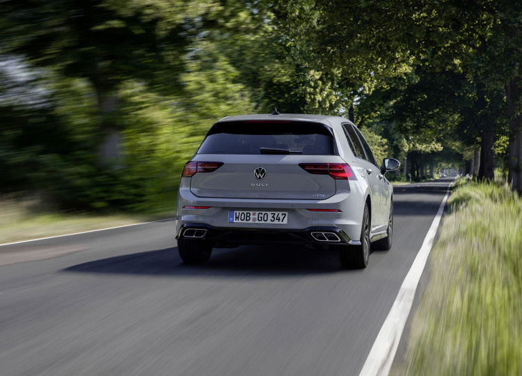 Giá xe Volkswagen Golf 1.5 eTSI R-Line Mild Hybrid - Thông số kỹ thuật các phiên bản