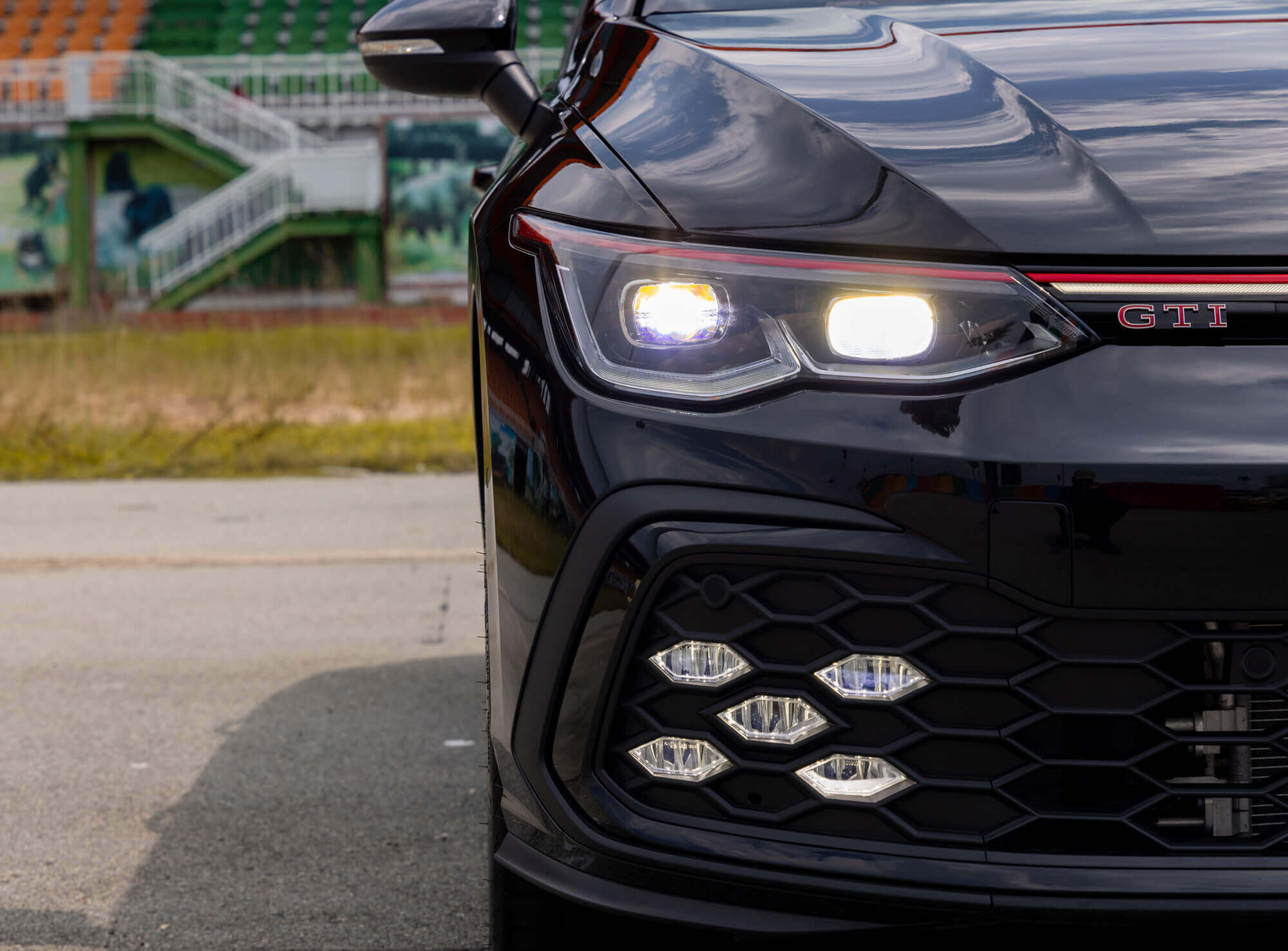 Giá xe Volkswagen Golf GTI Lite 2.0 - Thông số kỹ thuật các phiên bản