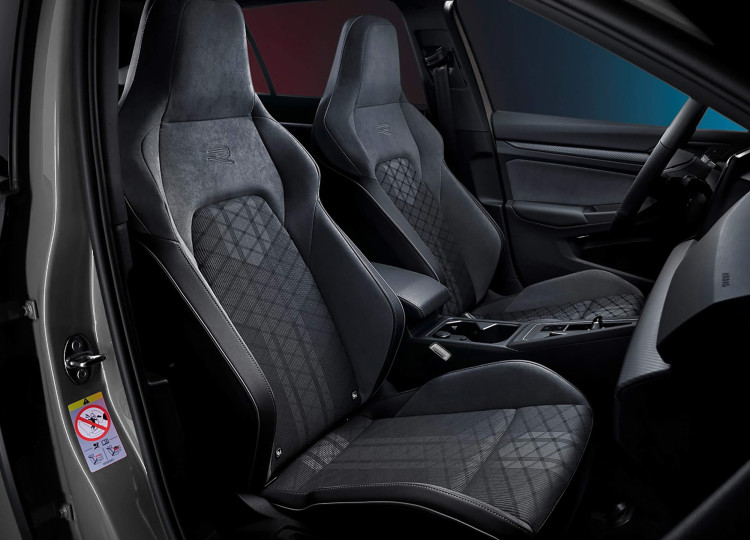 Golf R Performance 4Motion - Đỉnh cao biểu tưởng hãng xe Volkswagen