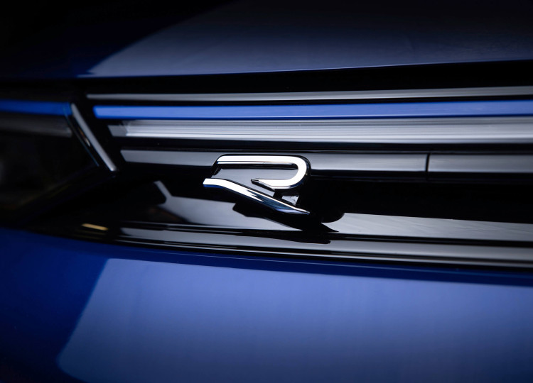Golf R Performance 4Motion - Đỉnh cao biểu tưởng hãng xe Volkswagen