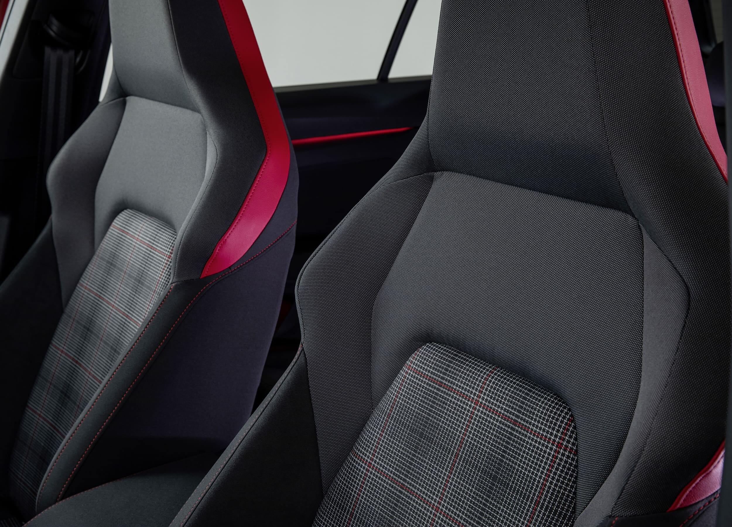 Giá xe Volkswagen Golf GTI Performance 2.0 - Thông số kỹ thuật các phiên bản