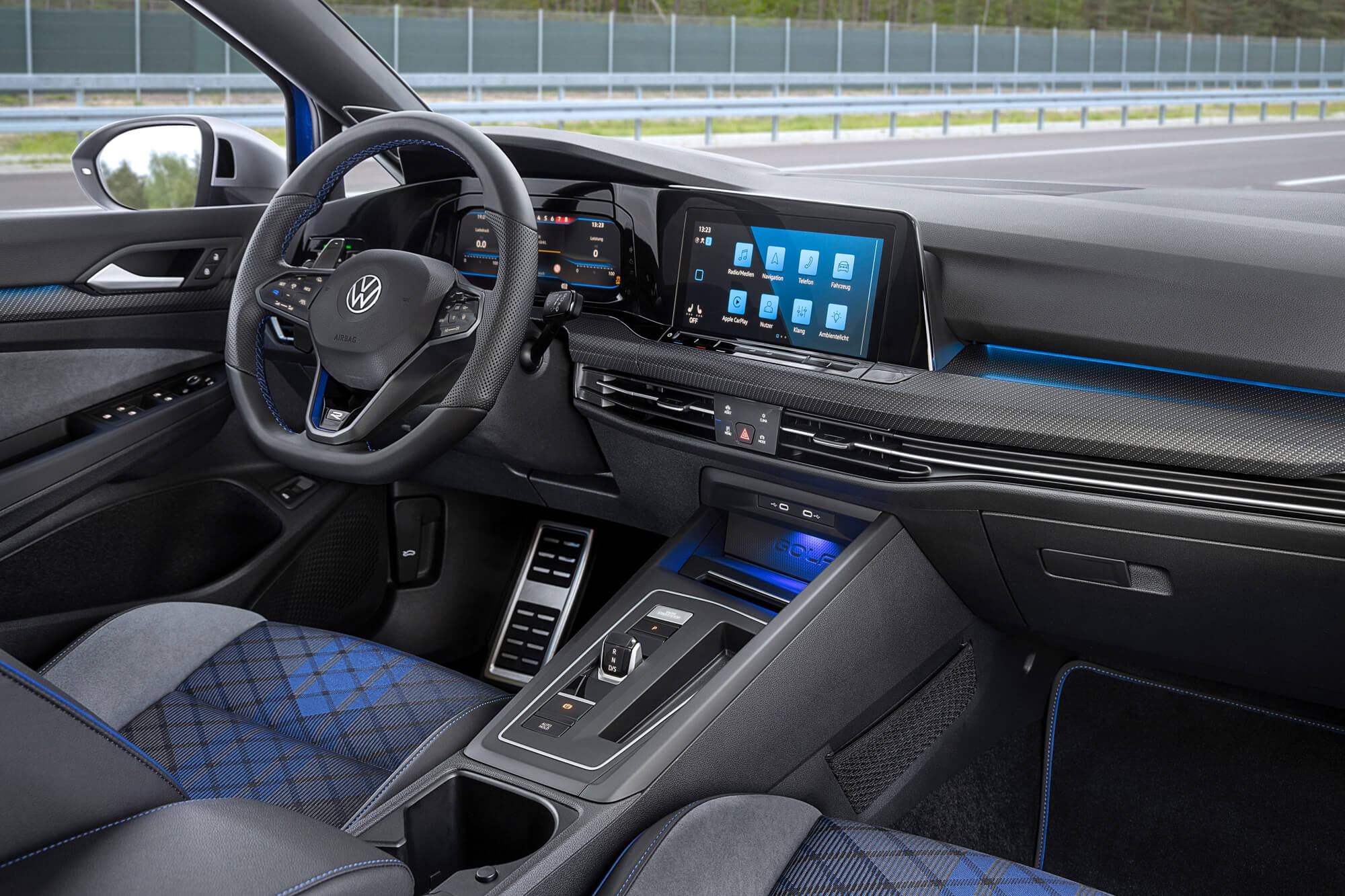 Golf R Performance 4Motion - Đỉnh cao biểu tưởng hãng xe Volkswagen