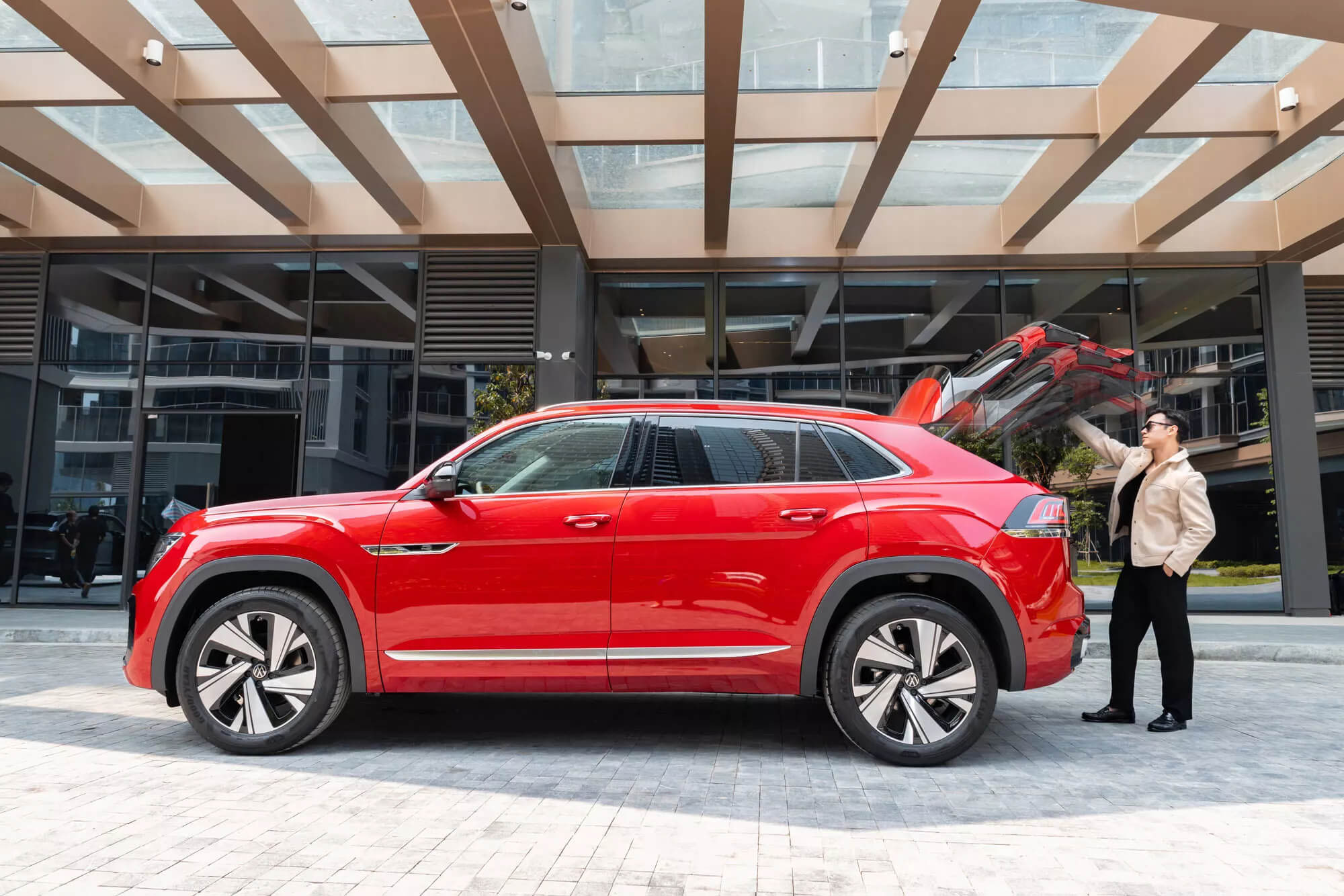 Giá xe Volkswagen Teramont X Platinum SUV 2.0 TSI Turbo hộp số tự động DSG 7 cấp