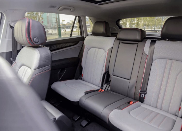Giá xe Volkswagen Teramont X Platinum SUV 2.0 TSI Turbo hộp số tự động DSG 7 cấp