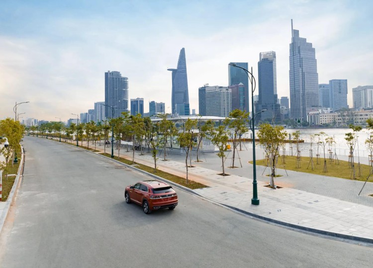 Giá xe Volkswagen Teramont X Platinum SUV 2.0 TSI Turbo hộp số tự động DSG 7 cấp