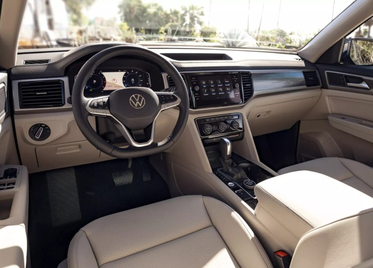 Volkswagen Teramont Base SUV 2.0 Turbo Hộp số tự động 8 cấp 4Motion