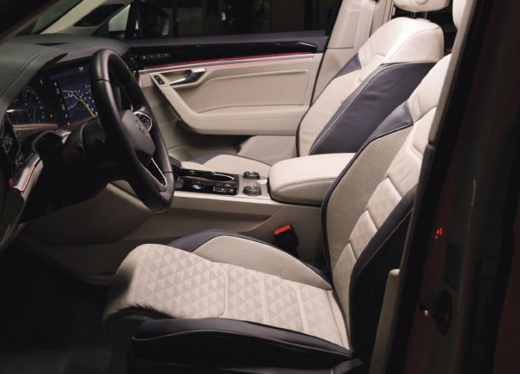 Volkswagen Touareg Elegance SUV 2.0 TSI Turbo Hộp số tự động 8 cấp AT
