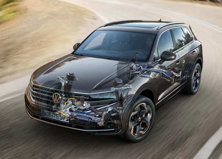 Volkswagen Touareg R-Line SUV 2.0 TSI Turbo Hệ thống treo khí nén 4Motion